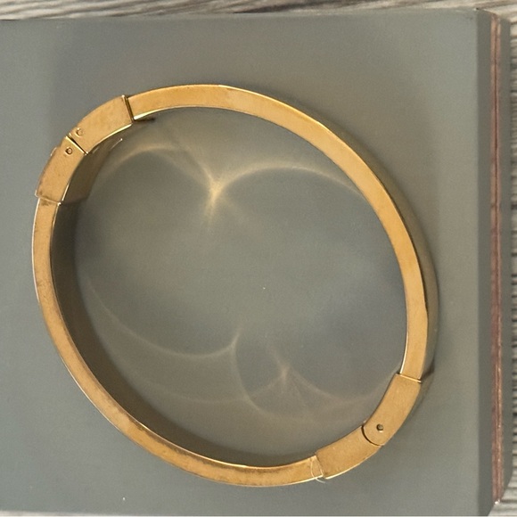 Michael Kors Stainless Steel Rose Gold Tone Hinged Bangle-- Excellent Condition - Picture 3 of 6